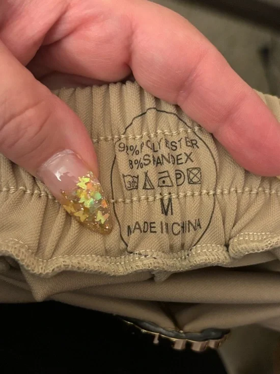 High-Rise Wide Leg Belted Pants in Beige 🆕 - Picture 6 of 6